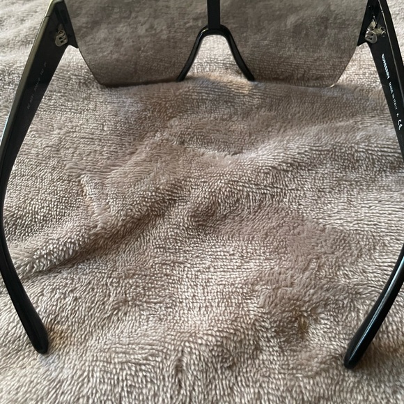 🏇🏇BURBERRY SUNGLASSES🏇🏇 - Picture 6 of 8
